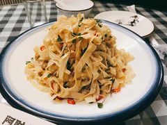 萝卜芽拌豆皮-阿财老铺·老蚌埠龙虾城(华夏总店)