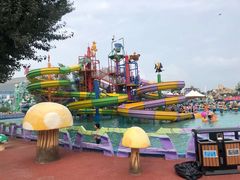 -沈阳龙润夏宫温泉水乐园