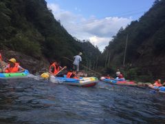 -安吉龙王山峡谷漂流
