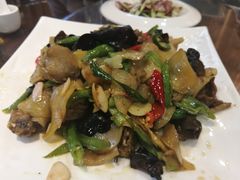 -秦巴风情园食为天