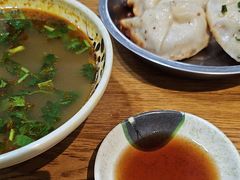 -黄阿姨锅贴大王(万航渡路店)