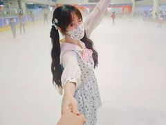 -正佳冰河湾真冰滑冰场