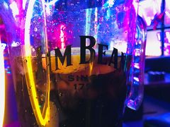 -UP嘻哈酒吧(粉巢店)