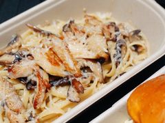 烟熏鸡肉佐菌菇意大利扁面-JPG canteen(广州寺右公馆店)