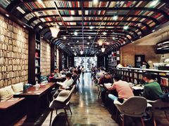 -钟书阁(松江泰晤士小镇店)