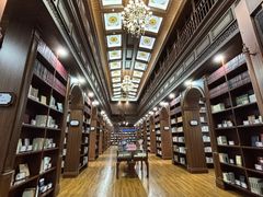 -武汉大学图书馆·文理学部总馆