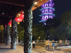 -绳金塔