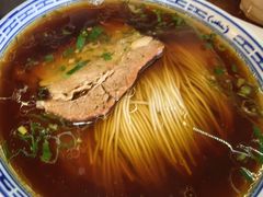 红汤面＋红肉＋爆鱼-同得兴 Since·1995 传统苏式面馆(嘉馀坊店)