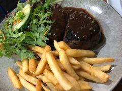 -12 Rocks Beach Bar Cafe