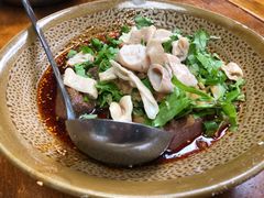 肥肠血旺-茅屋大酒店