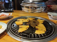 -唯成•韩国炭火烤肉 유성고기