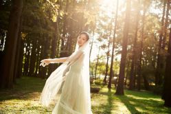 -雪中彩影婚纱摄影·微光艺术中心