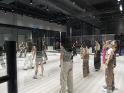 点击看大图 -VP 舞蹈工作室