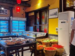 -富正毅三下锅·湘西韵味(天门山索道店)