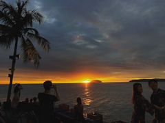 -Sunset Bar(丹绒亚路香格里拉店)