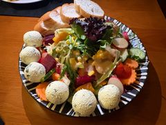 奶酪球沙拉-申德勒加油站西餐厅(日坛路总店)