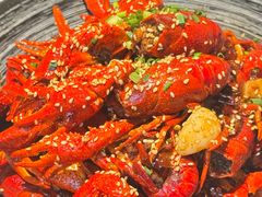 -肥肥虾庄·金牌油焖大虾(汉街SKP店)