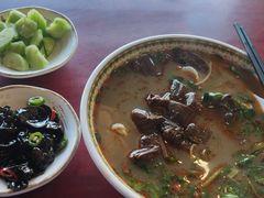 红烧牛肉面-金杨拉面王小吃面馆·牛三宝面·红烧牛肉粉