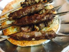 -烤肉小伙烤肉店