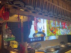 -头上红煨盐鸡·非遗院子餐厅