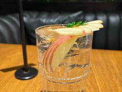 苹果气泡水-Two Birds One Stone·一石二鸟(诚品生活店)