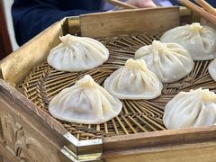 牛肉灌汤小笼包-西安贾三灌汤包·回坊小吃·清真炒菜(北院门总店)