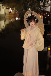 -一揽芳华汉服旗袍体验馆(拙政园店)