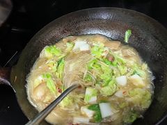 -帅巴人舅母子腊蹄民俗村
