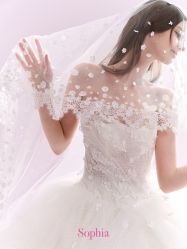 -Renee芮亦婚纱(原丽莎)
