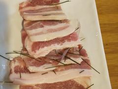 长白山松味黑毛猪五花-贺野·自助炭火烤肉(紫藤路店)