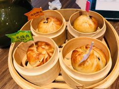 烤千层破酥包-云海肴云南菜(浦江欢乐颂店)