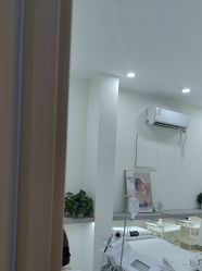 -苗方清颜专业祛痘·皮肤管理