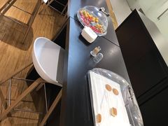 -杭州中沃沃尔沃4S店(滨江区店)
