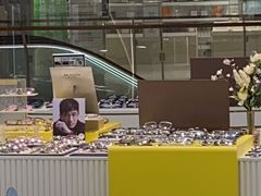 -J-Optical佳视明眼镜·蔡司视觉(青岛金茂览秀城店)