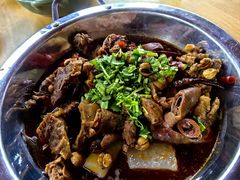 -大众跷脚牛肉馆·非遗传承单位(峨眉山店)