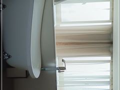 -简洛澜山酒店(武汉光谷步行街店)