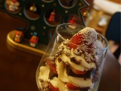 布朗尼草莓奶油杯-治愈系甜品The Soothing Dessert(科海大楼店)