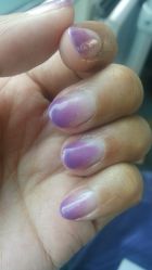 指甲面上有小疙瘩，不止一个-指慕坊美甲造型