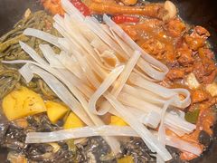 -万里闯关东铁锅炖菜馆(高新旗舰店)