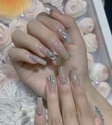 -星辰·新中式美甲美睫工作室
