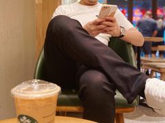 燕麦拿铁-星巴克(广州淘金路店)