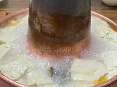 -撮一顿纳西铜火锅