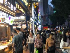 -八一路好吃街(雨田商务大厦店)