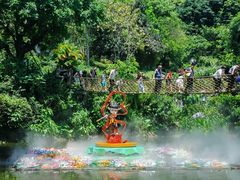 -青青世界