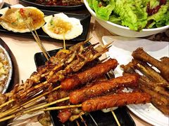 鱿鱼串和烤香肠-夜半不二海鲜炭烤(文汇巷店)