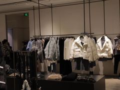 -URBAN REVIVO(七宝领展广场店)
