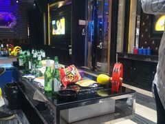 -蓝尊量贩(黄河路店)