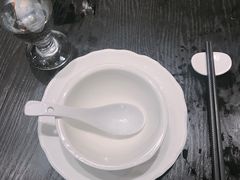 餐具摆设-柒园·三十年创意杭帮菜(龙湖滨江天街店)