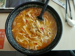 -蒙自源过桥米线(红谷滩万达店)