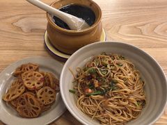 -万方圆拌粉瓦罐汤(九江湖滨店)